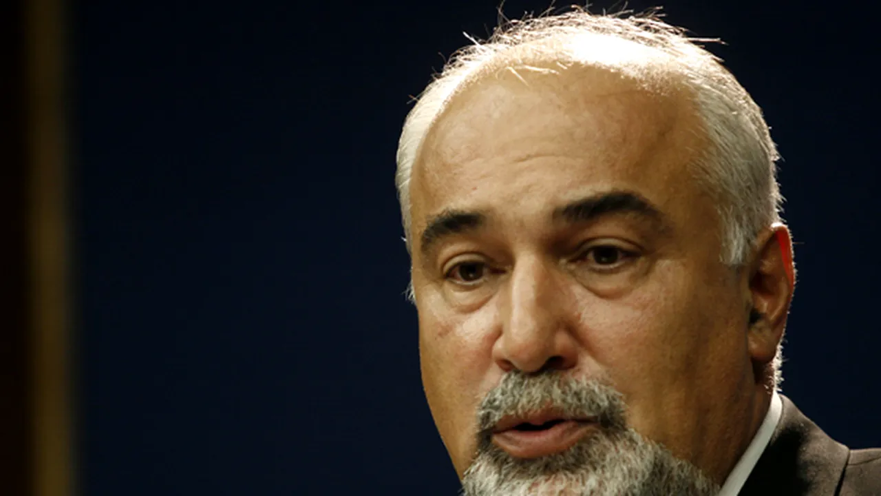 Vosganian: E revoltătoare lipsa totală de responsabilitate a lui Băsescu