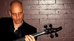 Concert Erik Friedlander, un veteran al scenei muzicale din New York, la Bucureşti