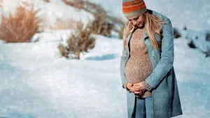 Copiii, protejaţi de mame din timpul sarcinii. Studiu: Transmiterea anticorpilor pentru SARS-CoV-2 de la mamă la făt