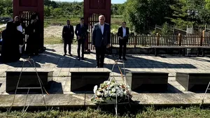 Bolojan a depus o coroană de flori la Cimitirul românesc de la Țiganca, în memoria soldaților români