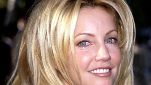 Heather Locklear, internată de urgenţă în spital, la câteva ore după ce a lovit un poliţist
