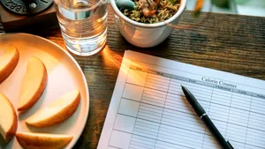 Un nutriționist dezvăluie care sunt cele mai mari greșeli pe care oamenii le fac când vor să slăbească