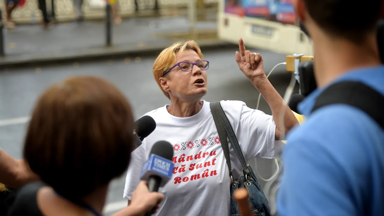 INCIDENTE la protestul de la Curtea de Apel Bucureşti. Magistraţii au fost apostrofaţi: Aţi dat mâna cu infractorii