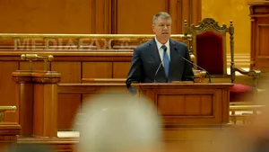 Klaus Iohannis, în faţa Parlamentului: Îmi doresc să se spună despre 2015 că a fost anul în care a început schimbarea modului de a se face politică în România şi începutul înnoirii clasei politice 