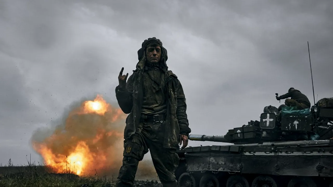 Războiul din Ucraina, ziua 273. Explozii în Kiev şi alte oraşe / UE declară Rusia drept stat sponsor al terorismului / Şeful organismului de supraveghere nucleară al ONU s-a întâlnit la Istanbul cu o delegaţie a ruşilor / Soldaţii lui Putin continuă să tragă asupra spitalelor: un nou-născut a fost ucis / Marea Britanie trimite elicoptere şi muniţie armatei 