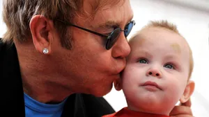 Elton John nu poate să adopte copii din Ucraina