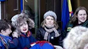 Greta Thunberg şi-a făcut apariţia în Norvegia: protest împotriva parcului eolian care ameninţă renii

