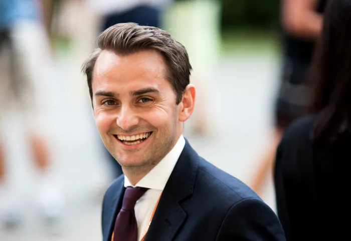 Sindicatul Angajaţilor din Aparatul de Lucru al Guvernului îl acuză pe Mihai Jurca că a cerut liste cu angajaţii vizaţi de concedieri