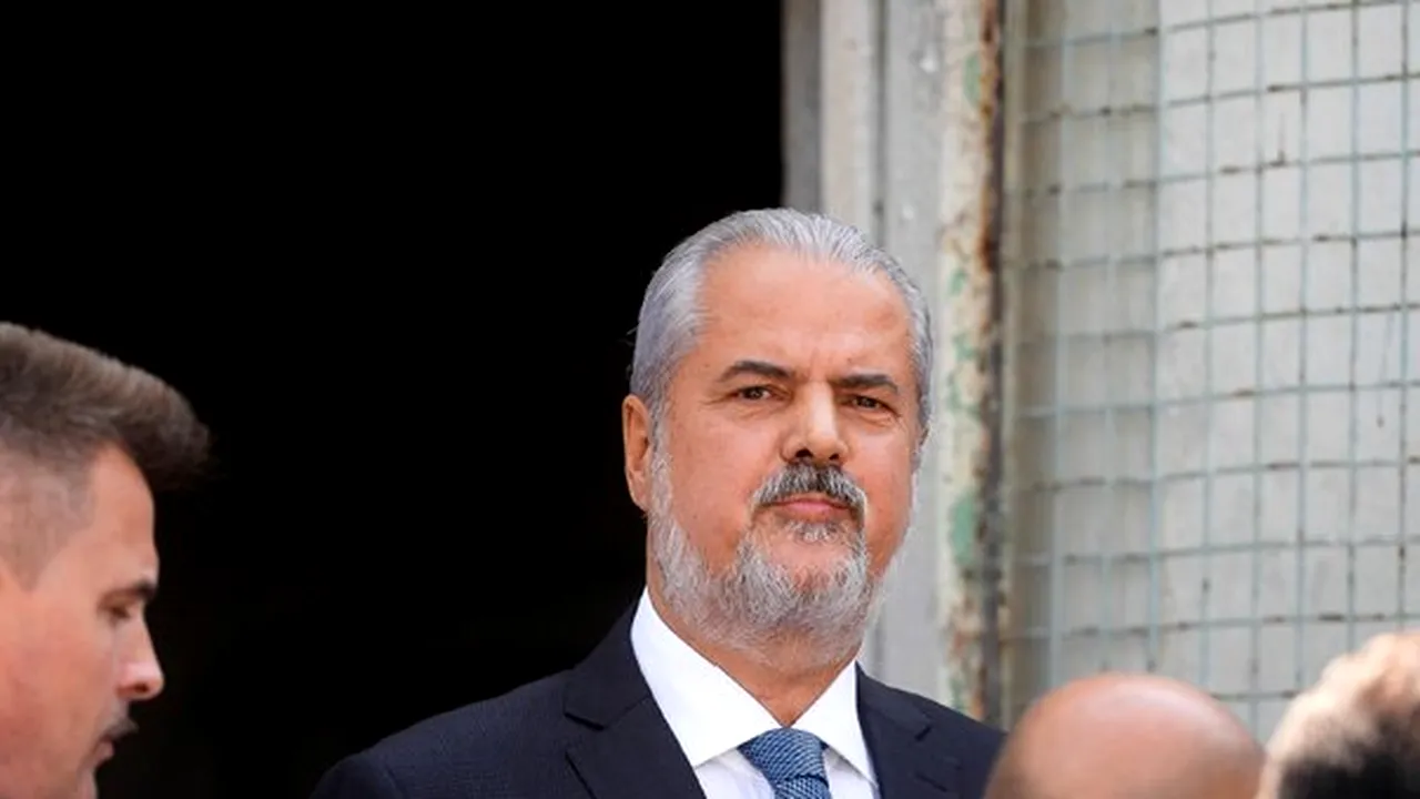 DOSARUL MINERIADEI - Fostul premier Adrian Năstase, audiat la Parchetul instanţei supreme: Trebuie să aflăm ce a fost la Mineriadă