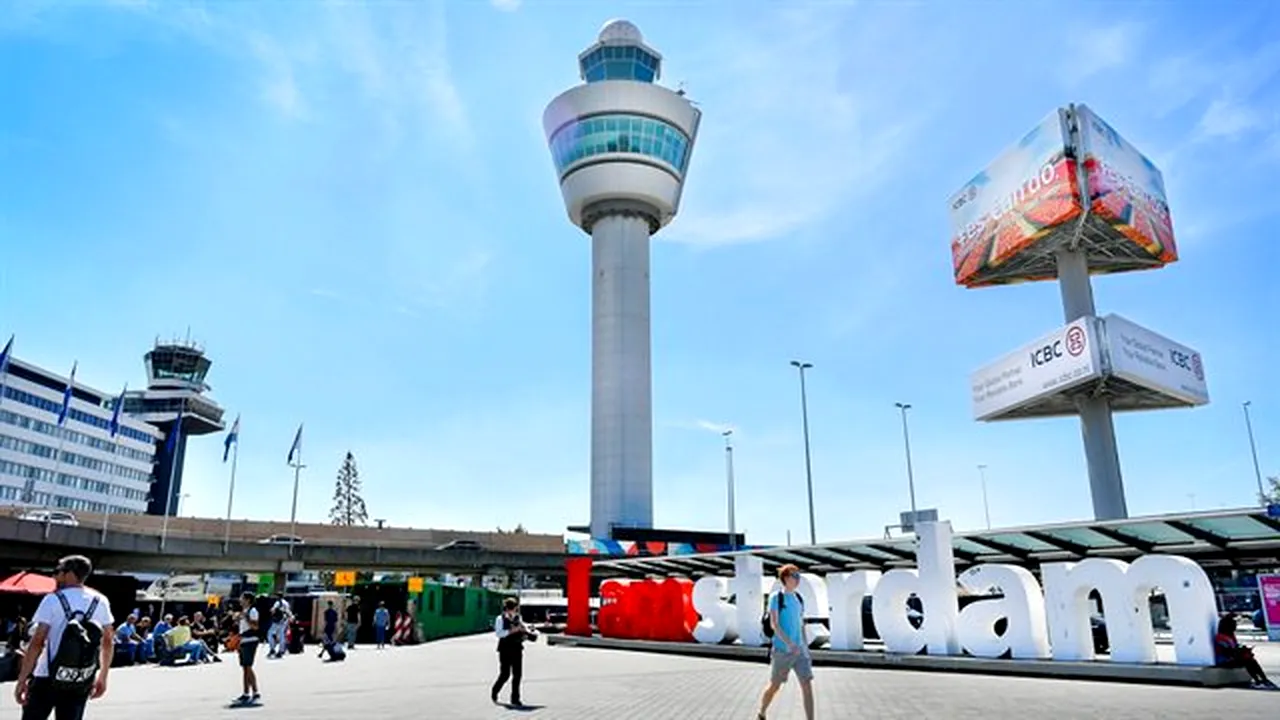 Personalul de securitate al Aeroportului din Amsterdam va organiza o grevă în data de 4 septembrie