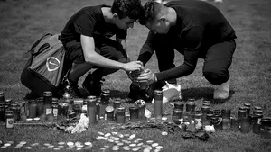 Dosar penal deschis de Poliţia Capitalei în cazul fanului dinamovist ucis după derby-ul cu Steaua. Anchetatorii încearcă identificarea presupusului autor