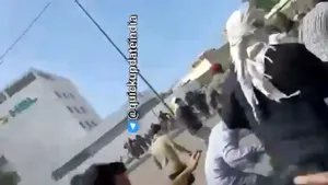 Protestatari uciși în Pakistan după ce au luat cu asalt consulatul SUA