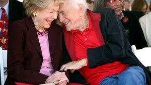 Anne Douglas a murit la 102 de ani