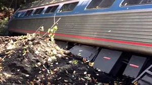 Un tren de pasageri A DERAIAT în Statele Unite: Cel puţin patru persoane au fost rănite - VIDEO