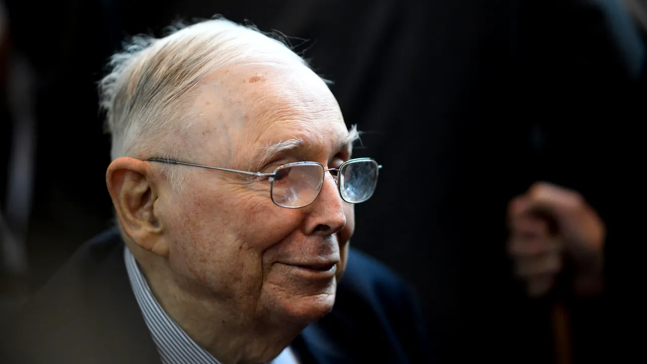 Investitorul miliardar Charlie Munger: „Lumea nu este condusă de lăcomie, ci de invidie”