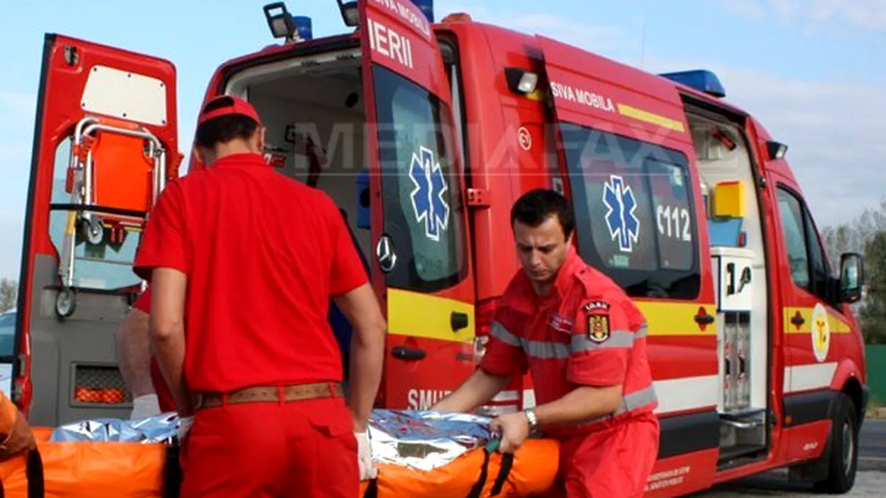 Trei răniţi, în urma unui accident în care au fost implicate trei autovehicule, la Ploieşti