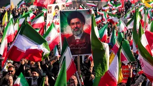 Președintele Iranului susține că s-a întâlnit cu Mojtaba Khamenei. Ayahollahul nu a fost văzut în public de la numirea sa