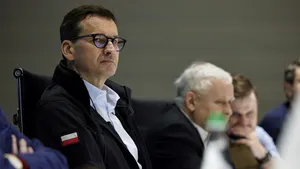 Prim-ministrul polonez va depune o propunere pentru o misiune de menţinere a păcii în Ucraina