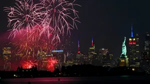 Spectacol total pe cerul Americii. Cele mai impresionante focuri de artificii programate de 4 Iulie