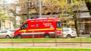 Un poliţist militar a murit după ce s-a aruncat de la etajul cinci al blocului din Buzău în care locuia