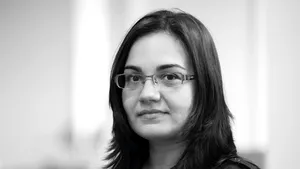 Opinie Ioana Mihai, redactor şef Business Magazin: De ce nu vă interesează că guvernul ne fură banii?