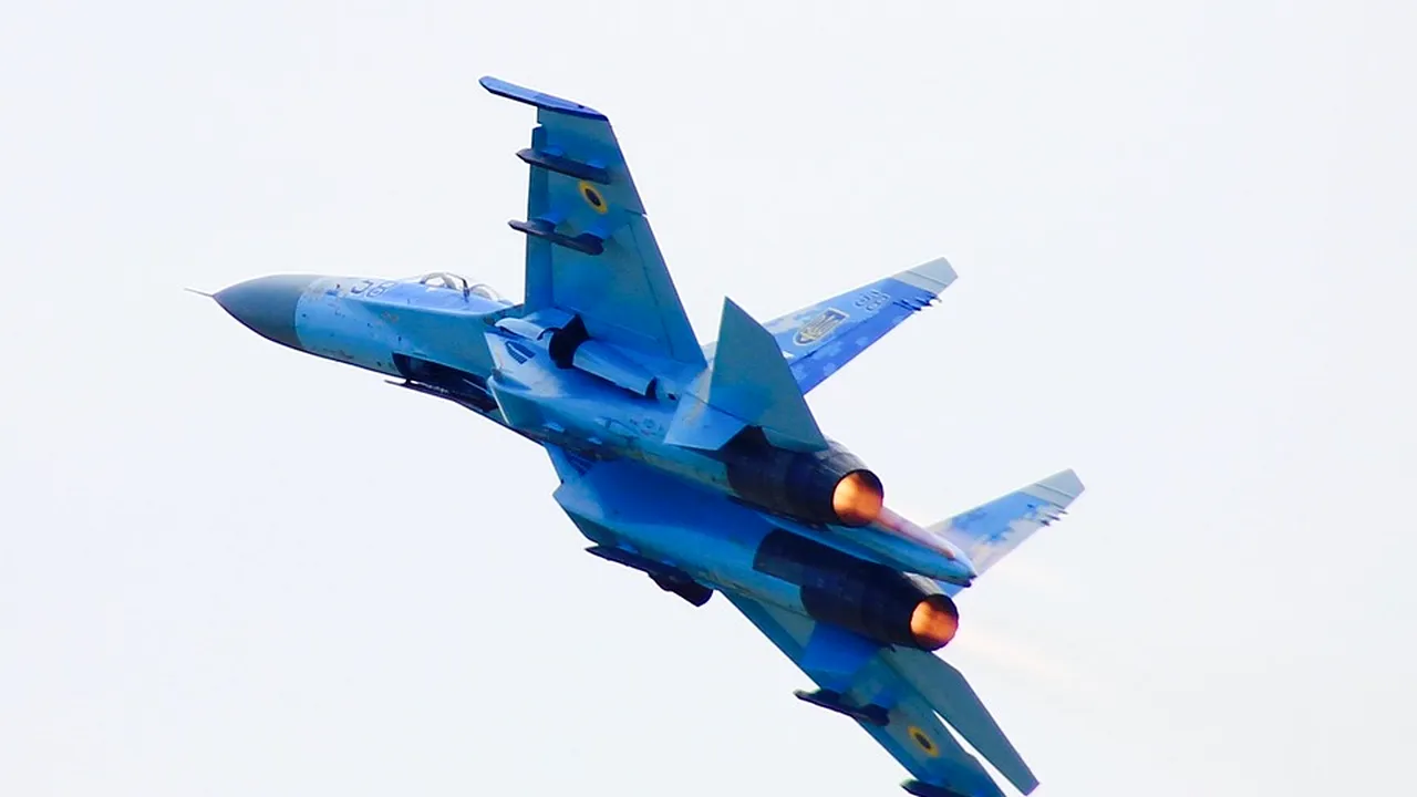 Un avion de luptă s-a prăbuşit în Ucraina, cei doi piloţi ai aeronavei fiind ucişi