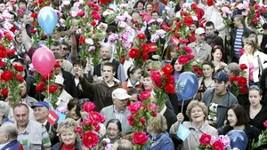1 Mai la Moscova: Mii de susţinători ai Kremlinului participă la mitinguri - FOTO