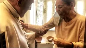 COMENTARIU Lelia Munteanu: Sfoara speranţei