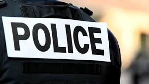 Un bărbat s-a sinucis după ce un poliţist l-a minţit că a omorât o persoană. Reacţia şocantă a poliţistului: „Este o minciună, dar e distractiv