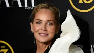 Sharon Stone a fost reprimită pe un site de matrimoniale. Motivul pentru care contul îi fusese suspendat