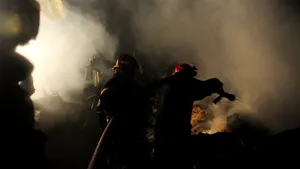 O NOUĂ TRAGEDIE în Bangladesh: Cel puţin opt persoane au murit într-un incendiu la o fabrică de textile