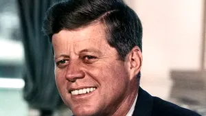 Sophia Loren a refuzat o relaţie intimă cu John F. Kennedy. În schimb, Audrey Hepburn a acceptat avansurile preşedintelui american