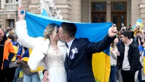 Poliţia ucraineană şi televiziunea revin la Herson