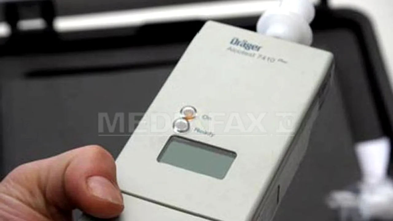 Instructor auto aflat în timpul serviciului, depistat cu alcoolemie de 0,99 mg/l