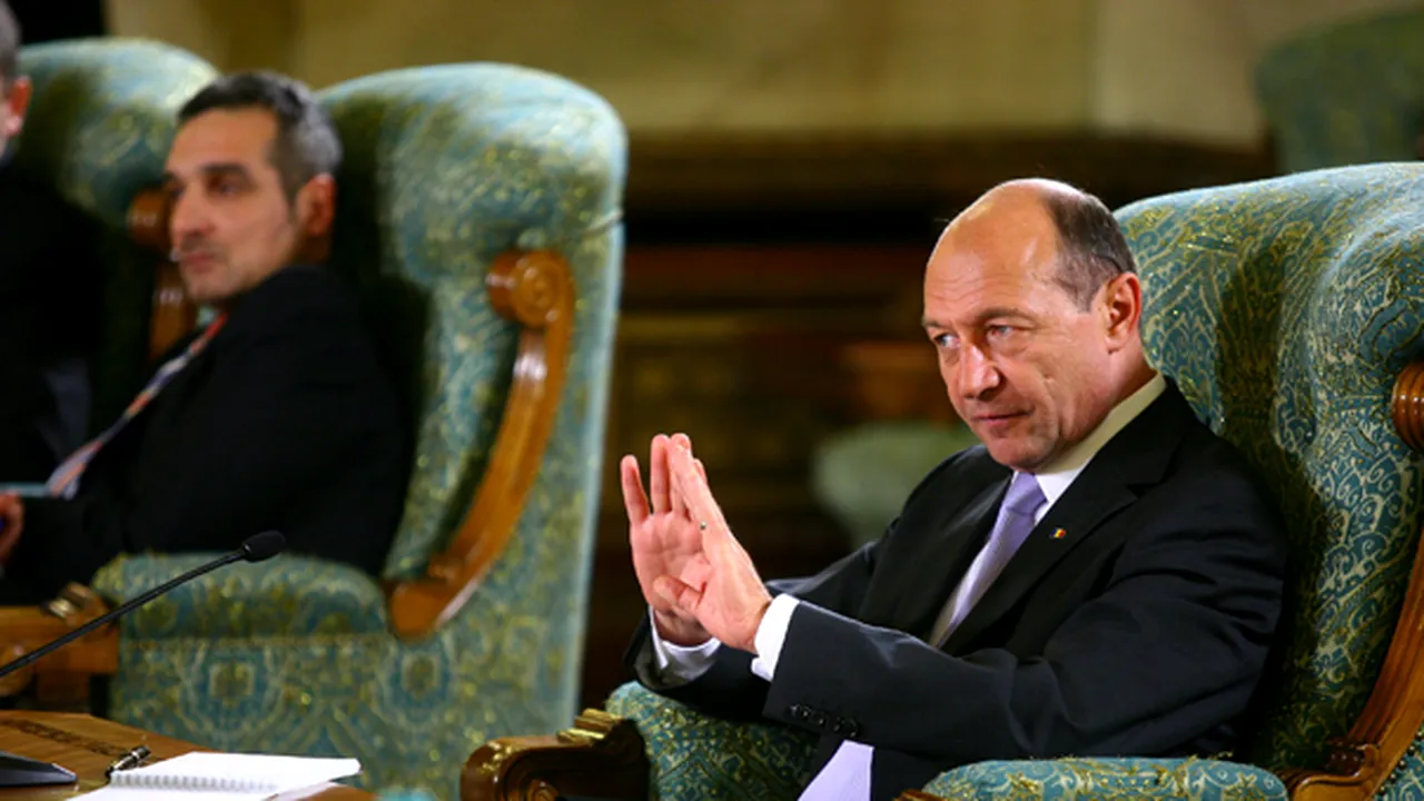 Băsescu, lui Geoană: Vreţi să impuneţi un premier în spatele căruia să fie Hrebenciuc, Iliescu
