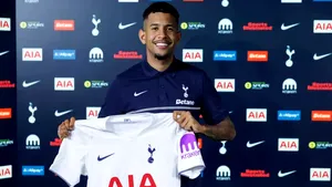 Sávio pleacă de la Manchester City și semnează cu Tottenham. Transfer de 75 milioane de lire sterline