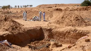 O groapă comună a fost descoperită la graniţa dintre Libia şi Tunisia. ONU a deschis o investigaţie
