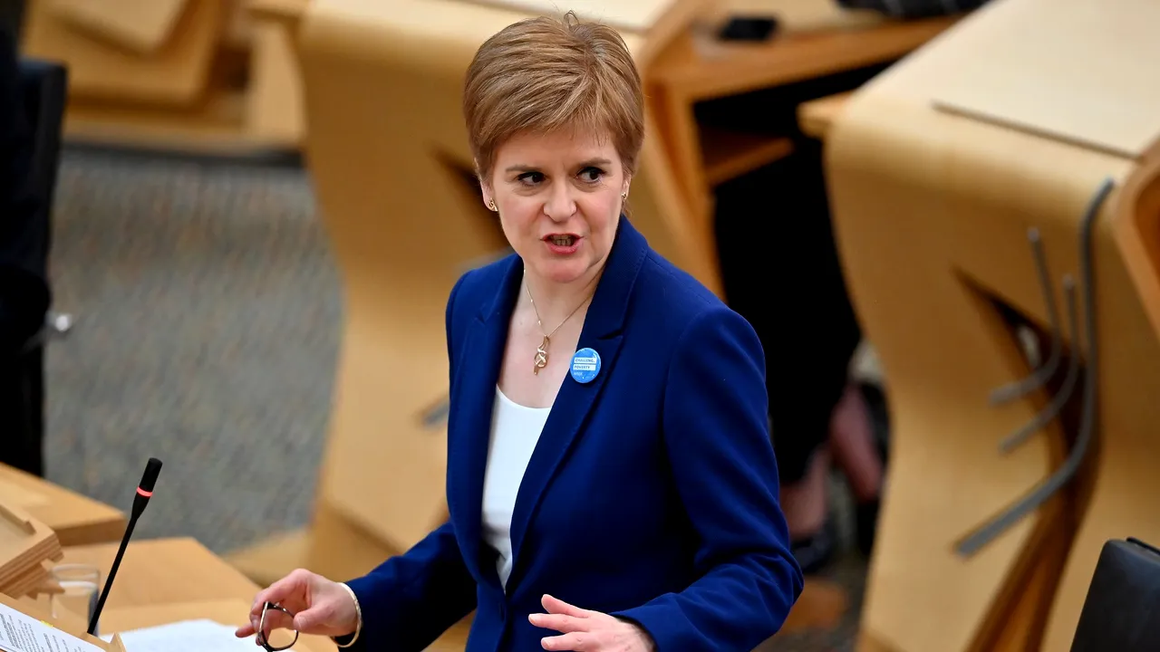 Fostul prim-ministru scoţian Nicola Sturgeon a fost arestat duminică 