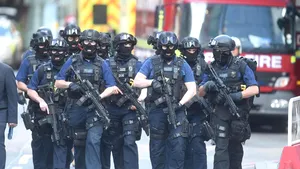 După informaţii furnizate de serviciile secrete: Aproape 80 de arme de foc care urmau să ajungă în Marea Britanie, confiscate la frontiera cu Franţa