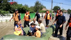 Bilanţul inundaţiilor: Numărul persoanelor evacuate a scăzut la circa 7.600
