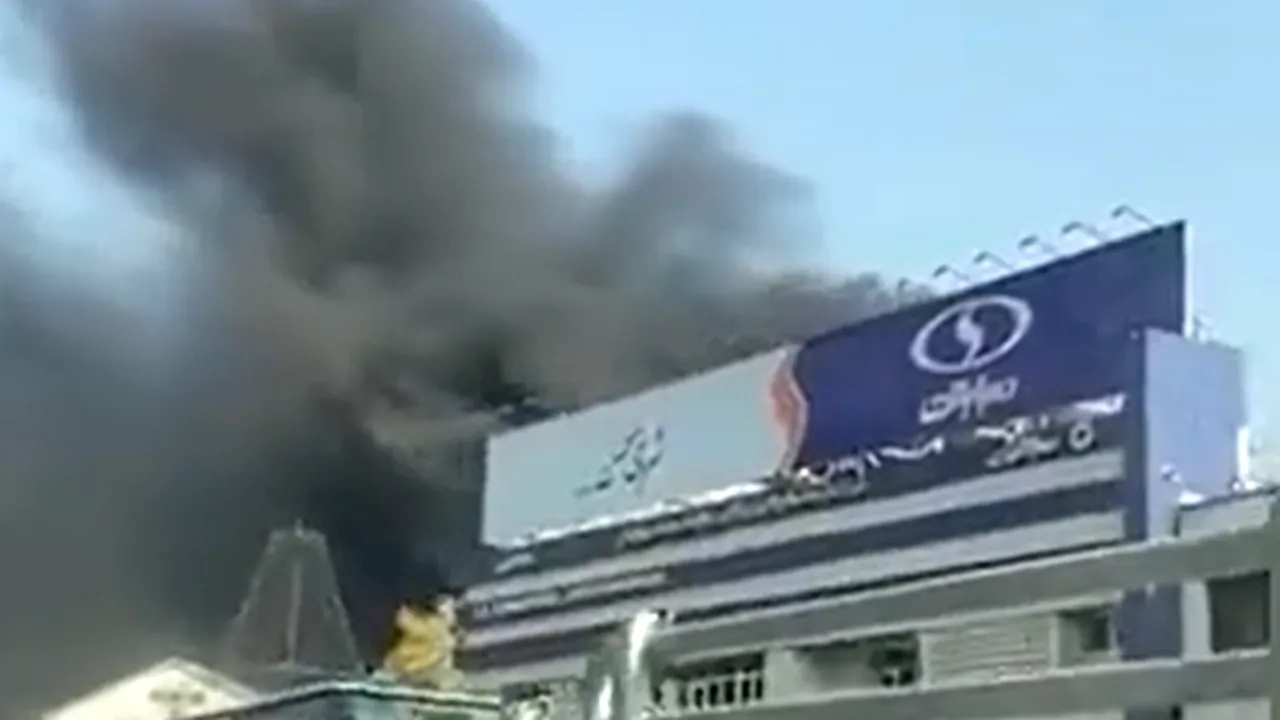 O fabrică din Iran a luat foc. Se zvonea iniţial că era o fabrică de drone Shahed, dar ulterior s-a dezvăluit că este de baterii auto
