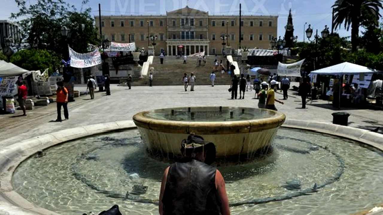 Neonaziştii greci seduc tot mai mult public în Grecia, skinheads, femei sau studenţi