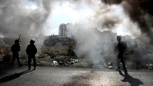 Surse palestiniene: armata israeliană a făcut cel mai mare raid la Ramallah din ultimii ani