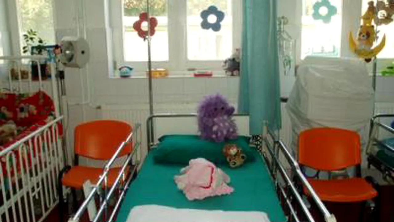 Lugoj: O fetiţă de 3 ani, în stare gravă, după ce a fost bătută (Video)
