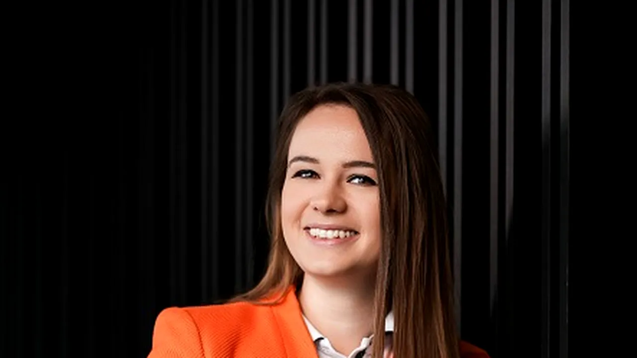 Noul ambasador al Autovit.ro în România: Cristiana Oprea, pilot de raliuri şi jurnalist auto