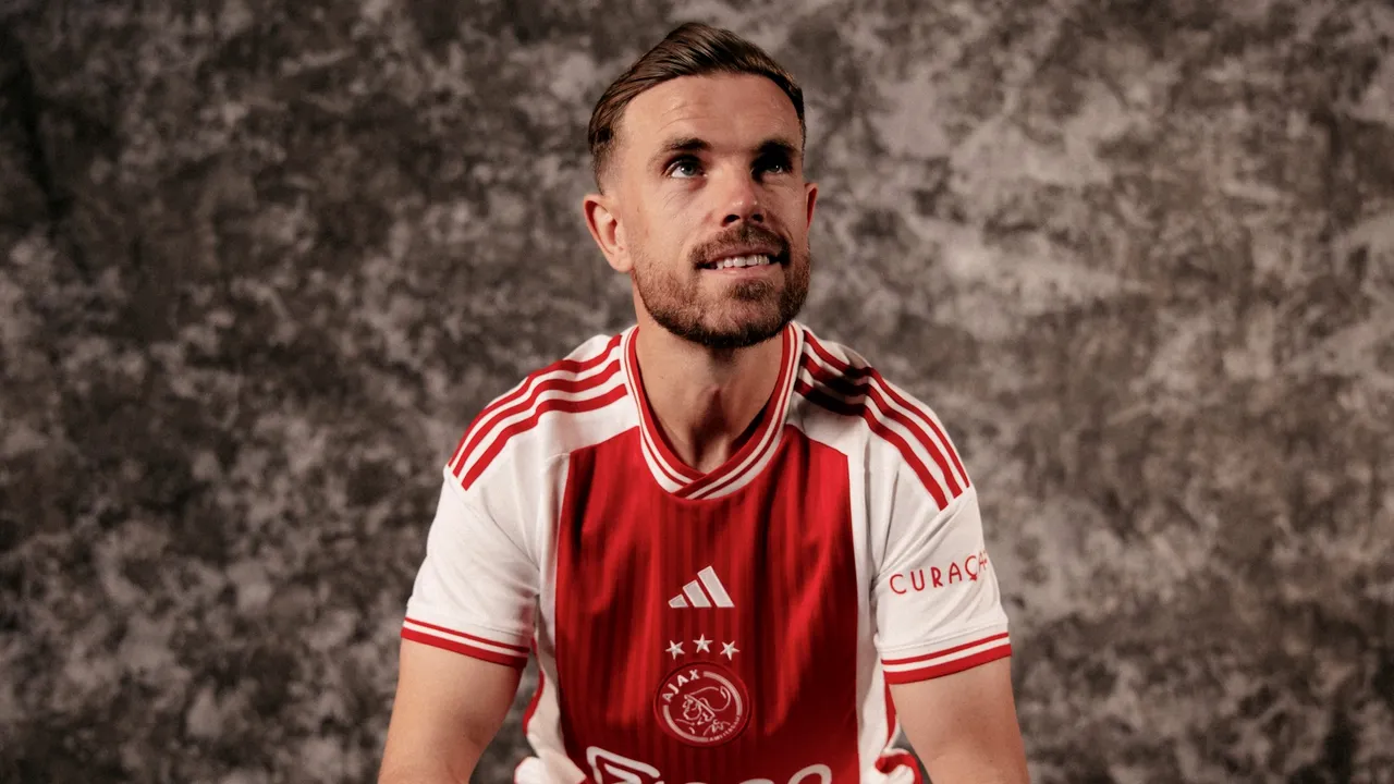 Ajax Amsterdam a adus un fost căpitan de la Liverpool eşuat în fotbalul arab