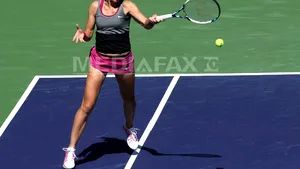 Simona Halep va evolua cu Lucie Safarova, astăzi, de la ora 18.00