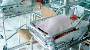 Trei asistente de la Maternitatea Giuleşti, sancţionate în cazul bebeluşilor arşi cu dezinfectant