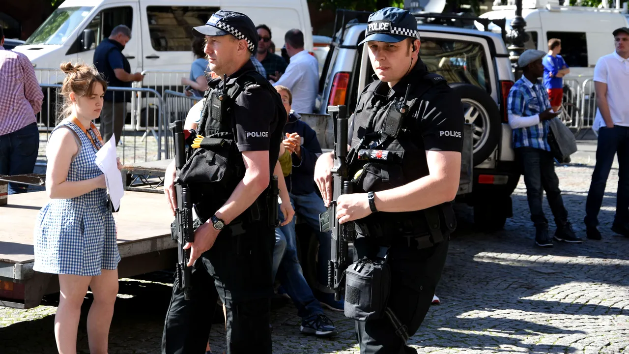 Atacul din Manchester: Poliţia britanică a eliberat trei dintre cei 14 suspecţi reţinuţi 