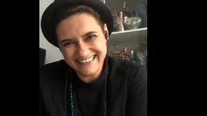 Mama lui Alex, copil transgender, îl invită pe senatorul PMP Cristian Lungu la masă cu cei cu identităţi de gen diferite